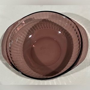 Vintage Pyrex Sculptured 2Qt Casserole Dish
024-S Cranberry